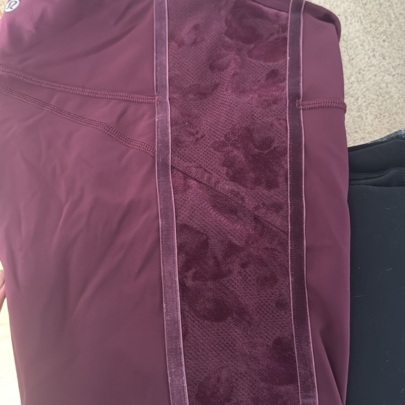 Set of 3 Lululemon pants. All size 6 - Picture 2 of 4